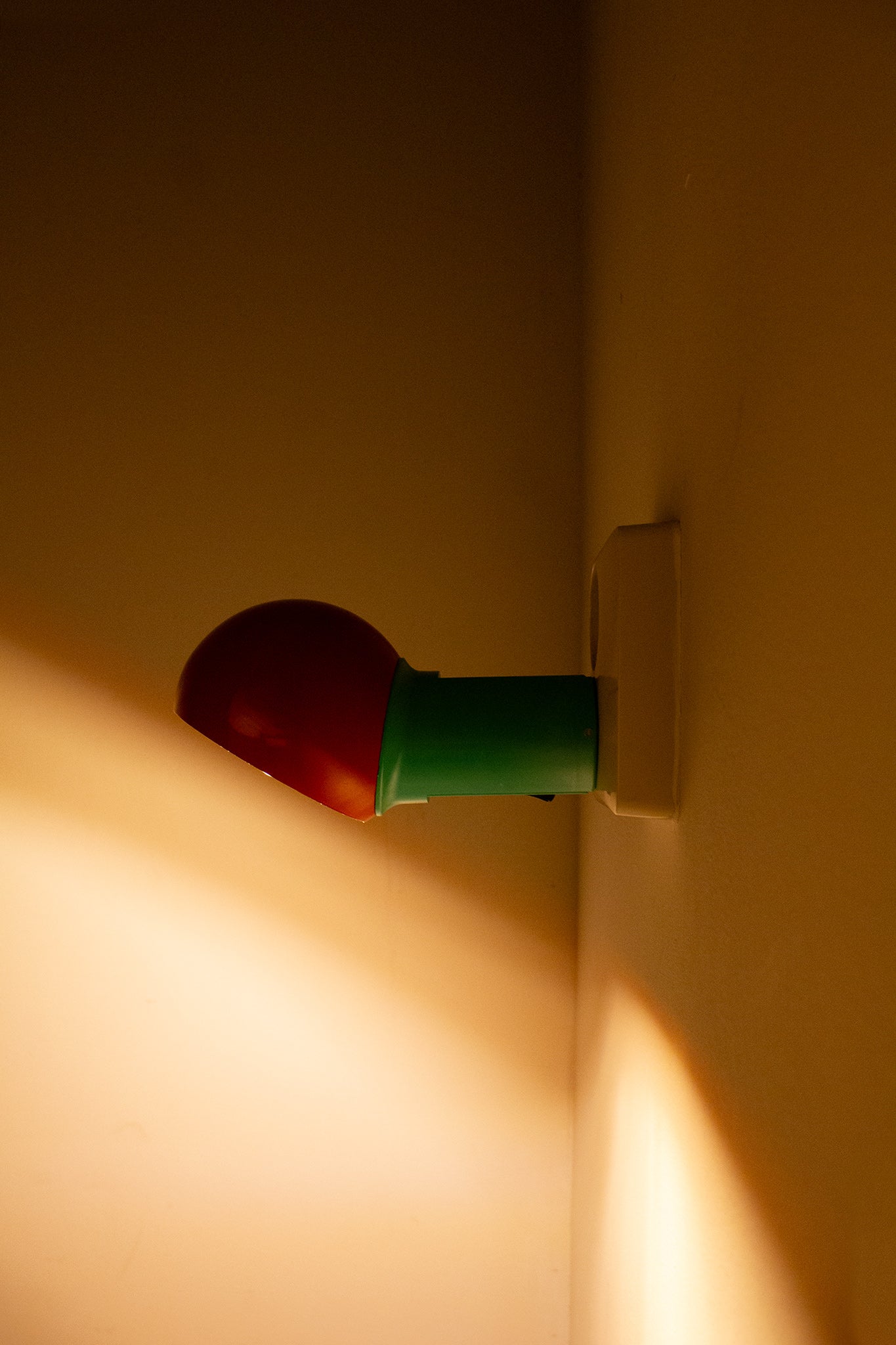 70’s kleurrijk Memphis Bendt Hansen x WLP stopcontact lampje