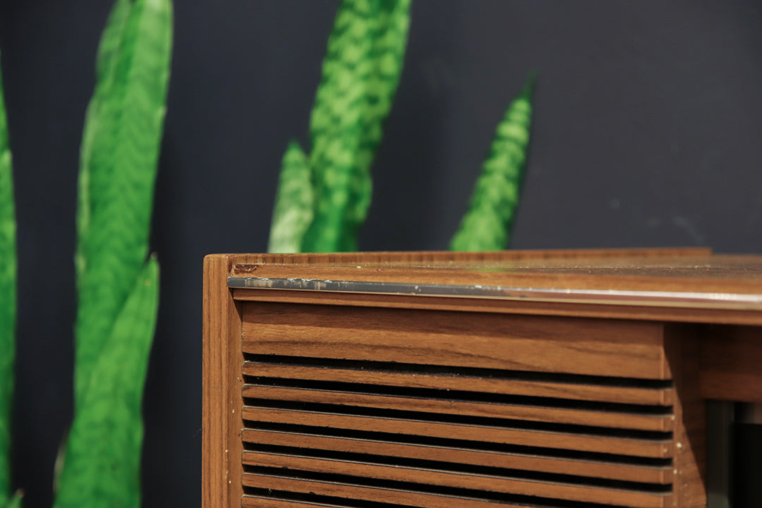 70s Grundig 8074ST radiokast met platenspeler