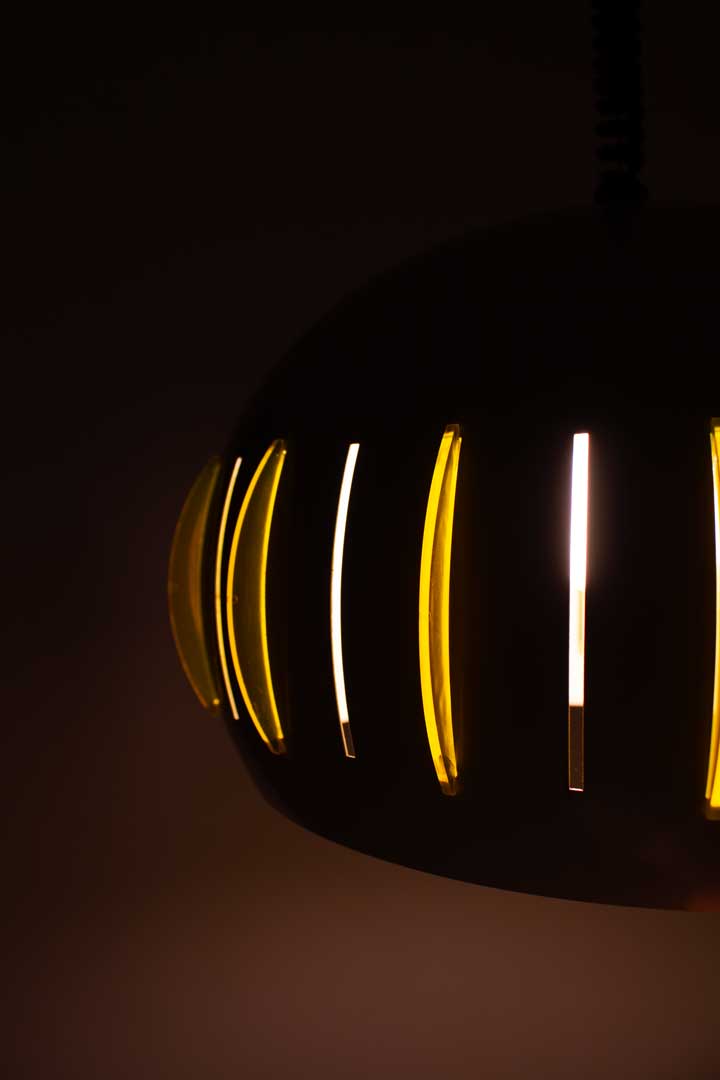 70s UFO hanglamp grijs met neon groene acryl 'lichten'