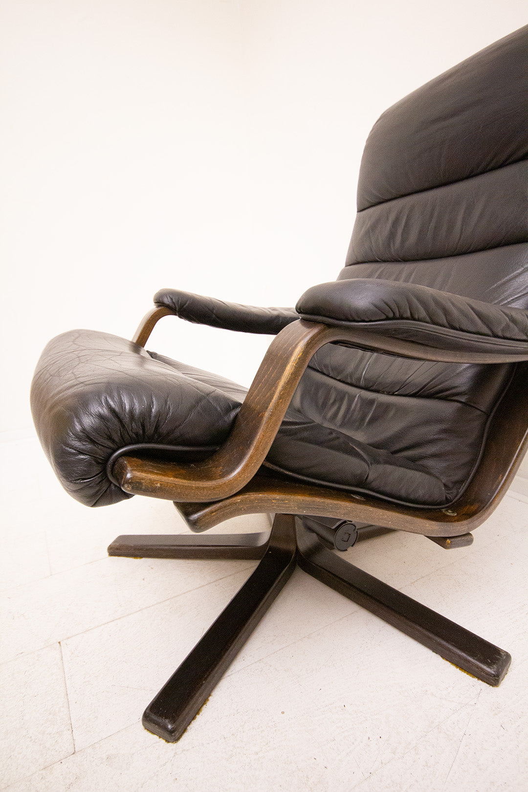 70s Zweedse G-Mobel draaifauteuil