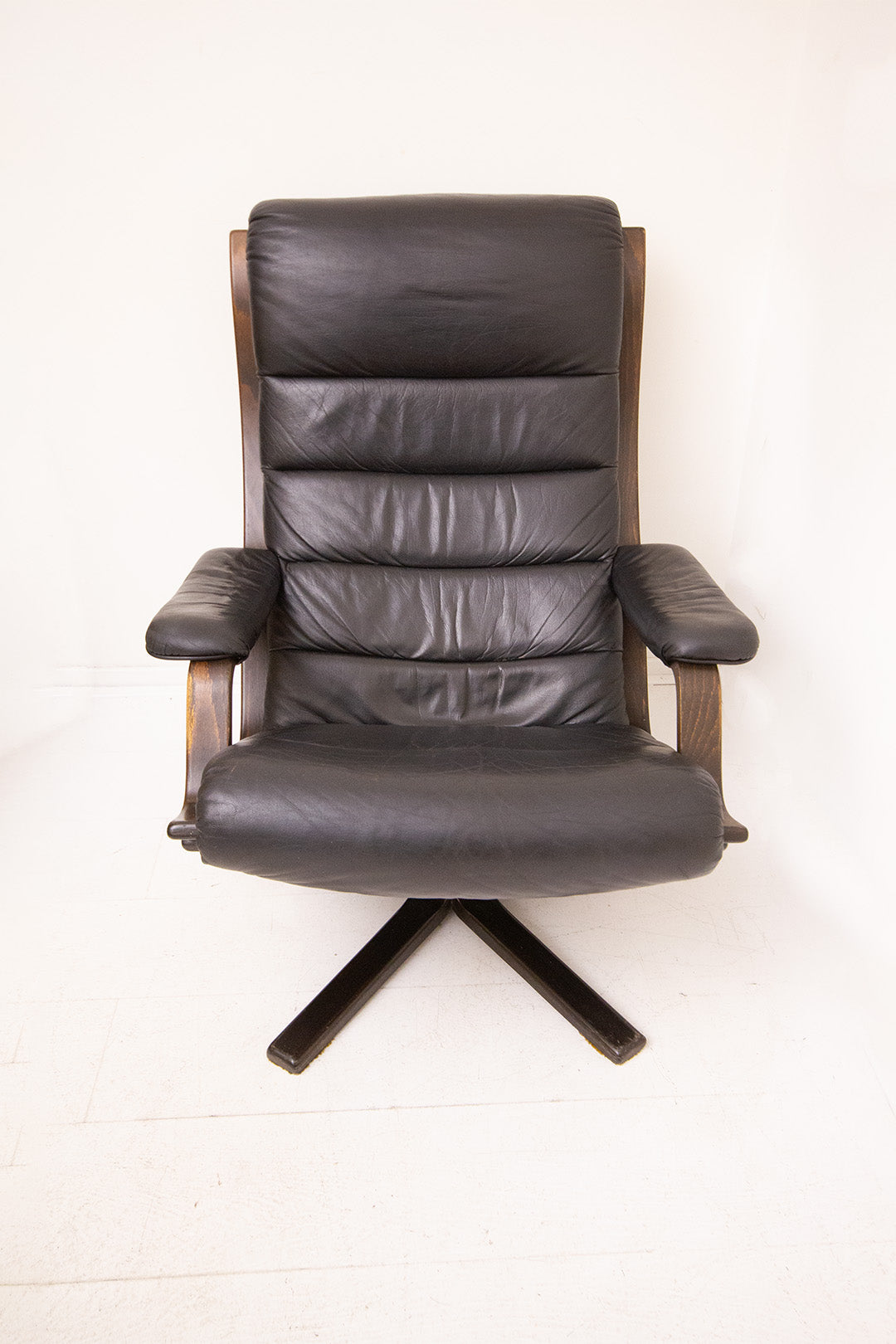 70s Zweedse G-Mobel draaifauteuil