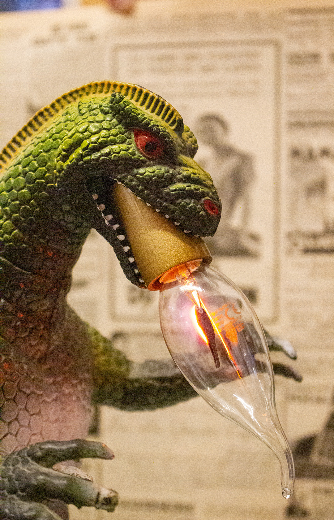 80s Dor Mei Godzilla lamp