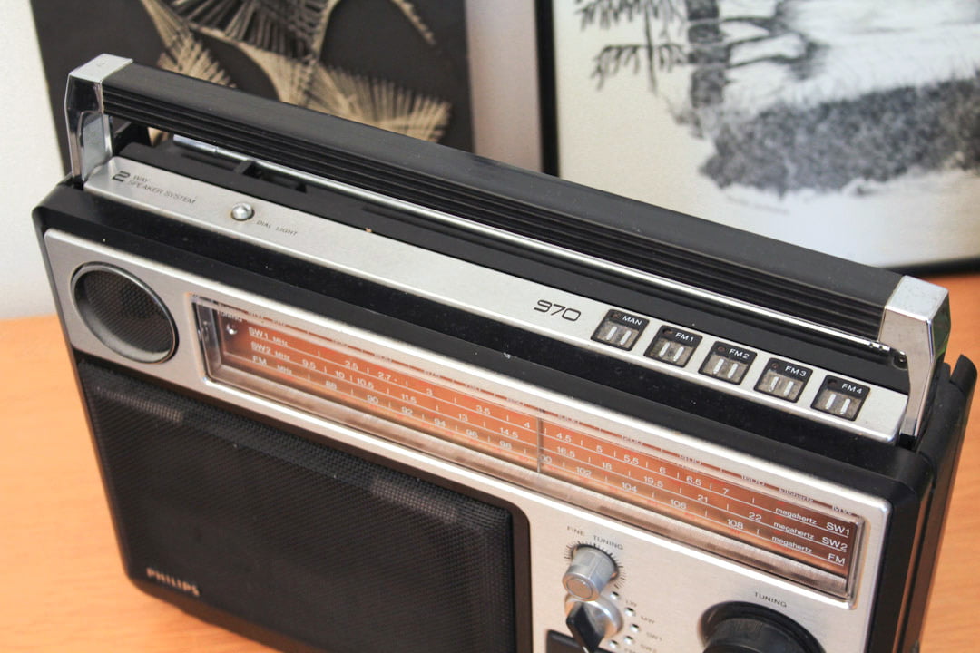 80s Philips 970 vintage portable radio
