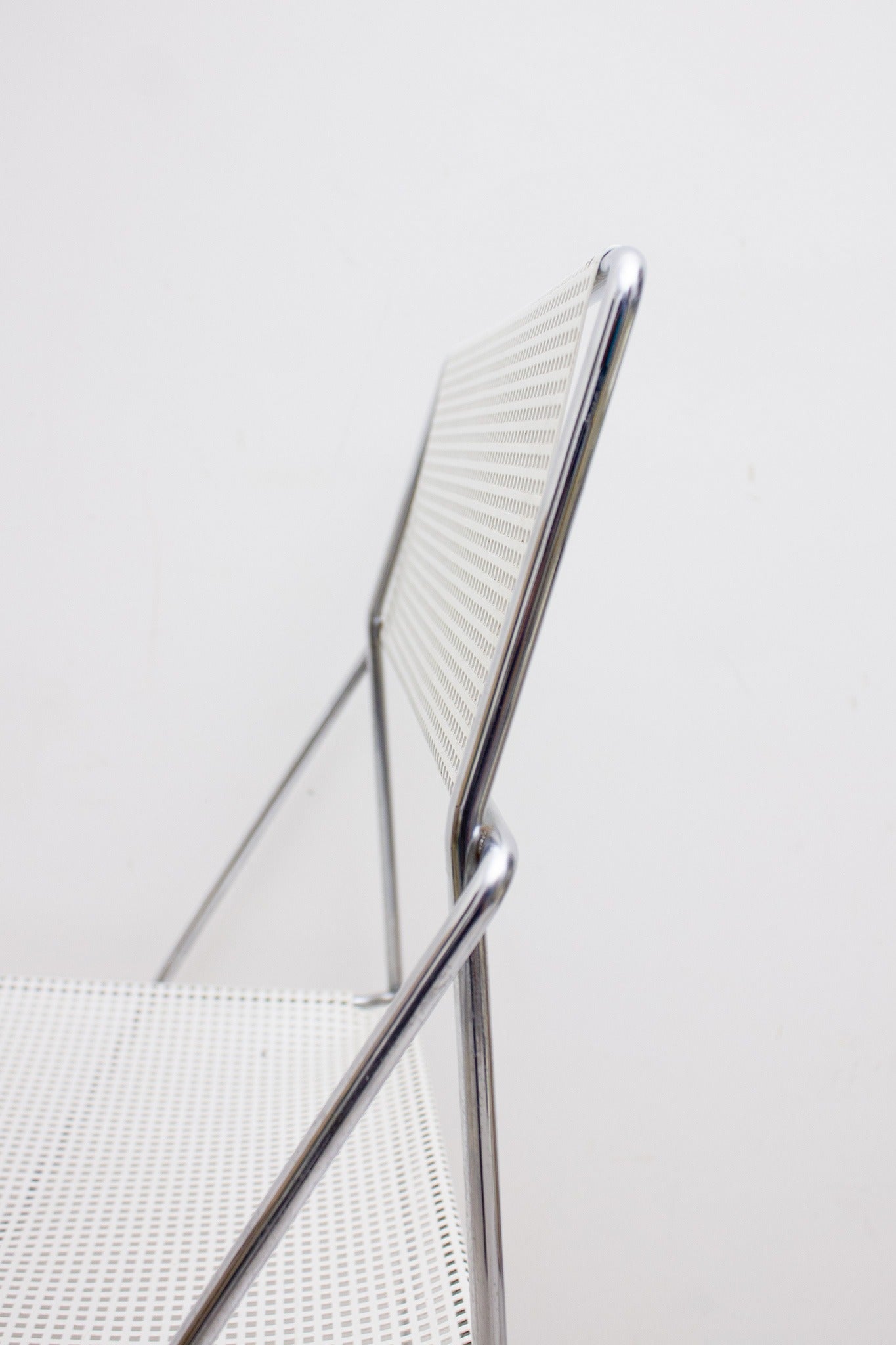 80’s stoel ‘Nuova X-Line Omli’ Niels Jørgen Haugesen x Hybodan