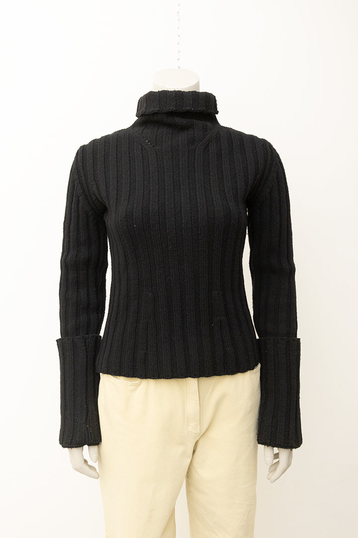 Ann Demeulemeester zwarte gebreide coltrui met extra lange mouwen
