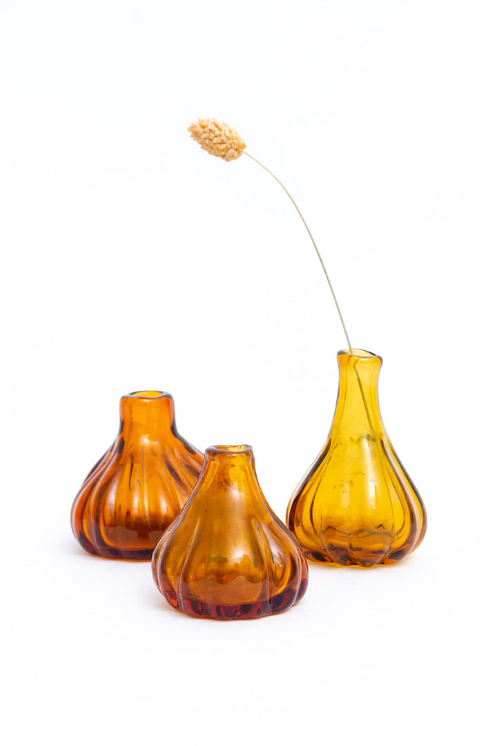 Antieke vaasjes amberkleurig glas set van 3