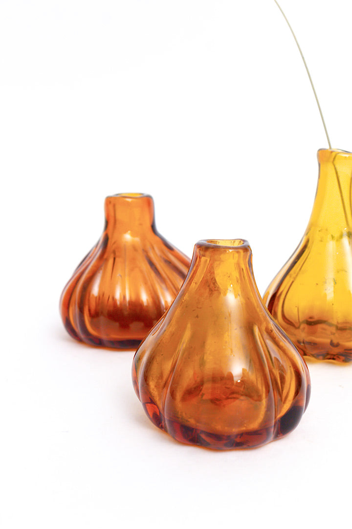 Antieke vaasjes amberkleurig glas set van 3