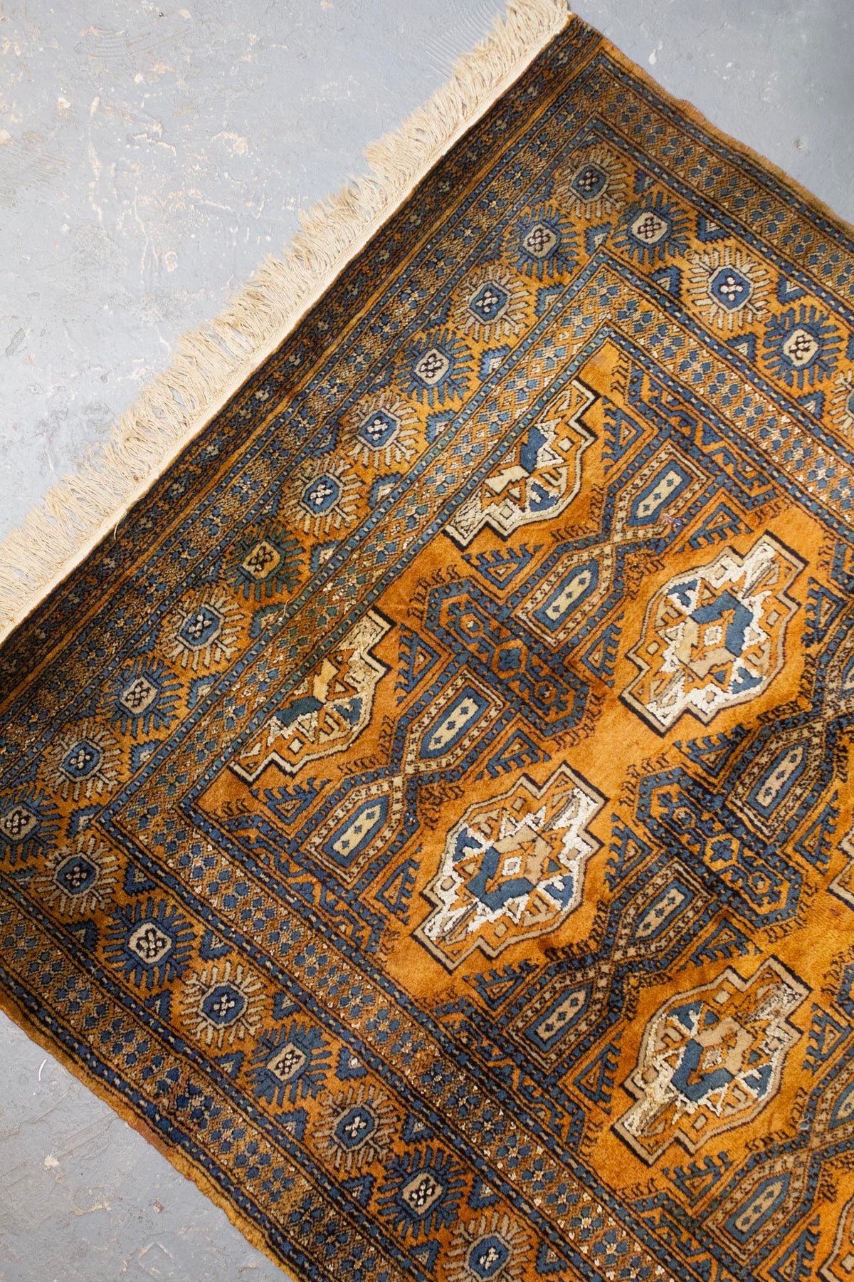 Antiek bruin Perzisch wollen vloerkleed met blauwe patronen