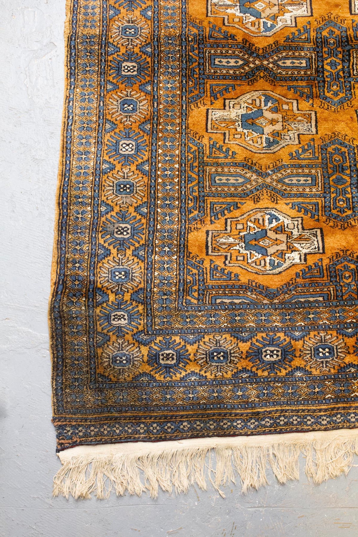 Antiek bruin Perzisch wollen vloerkleed met blauwe patronen