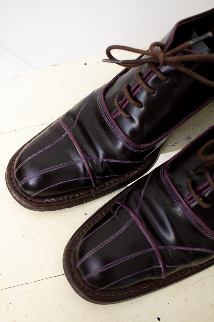 Vintage aubergine leren Prada veterschoenen