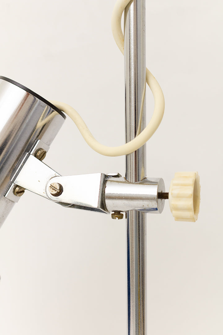 Blauwe vintage bureaulamp met verchroomde details
