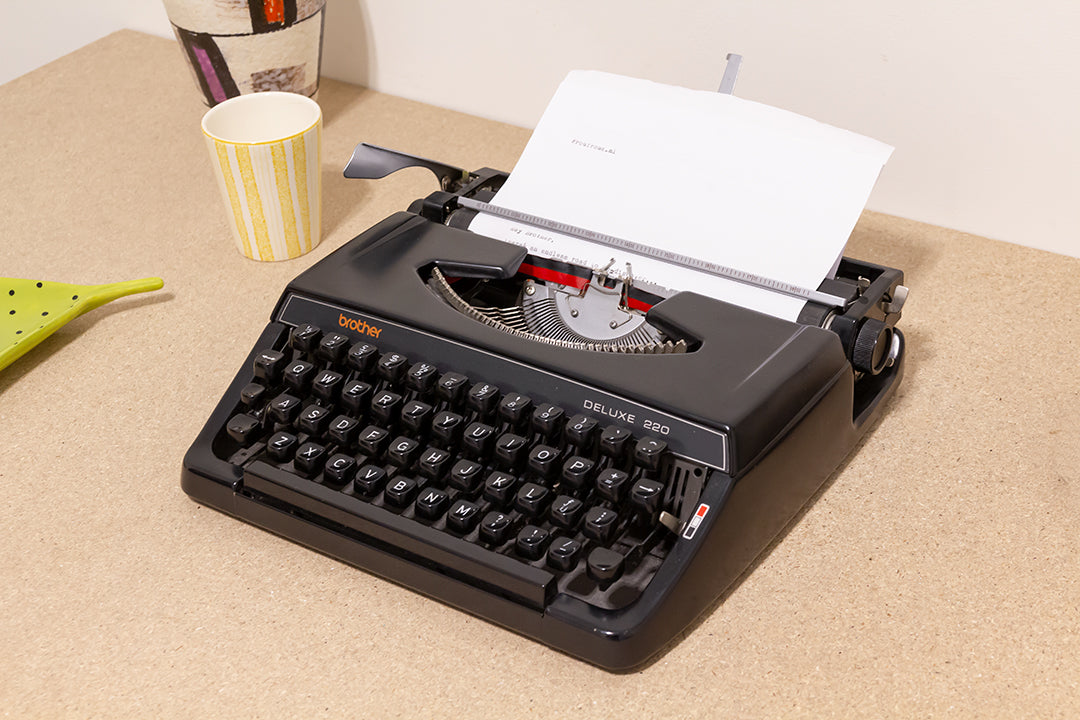 Brother Deluxe 220 typemachine zwart