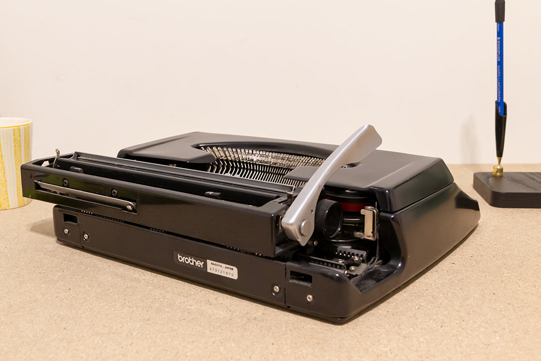 Brother Deluxe 220 typemachine zwart