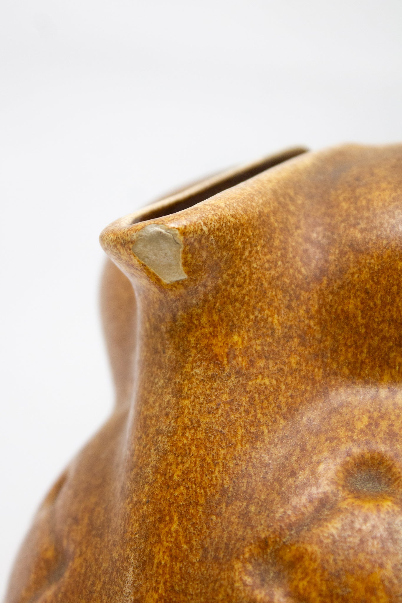 Vintage bruine keramieken ‘uil’ karaf Mireille 