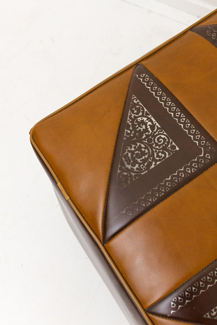 Bruine vintage poef met skai-leer patchwork