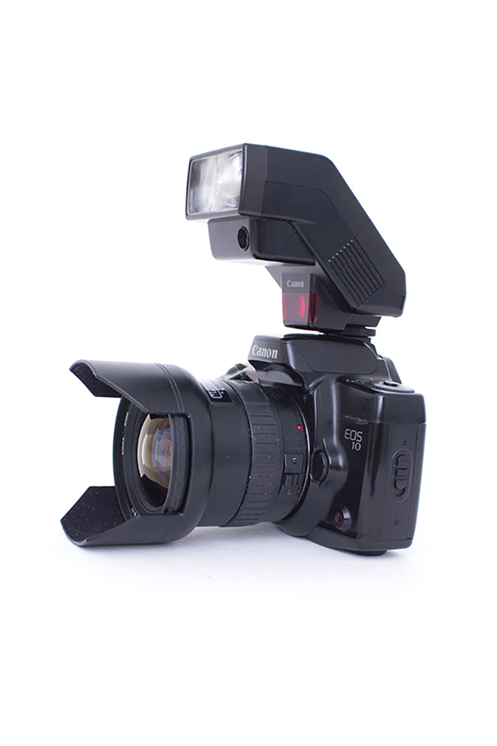 Canon EOS 10 + Sigma 21-35mm