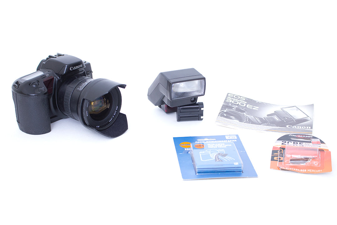Canon EOS 10 + Sigma 21-35mm