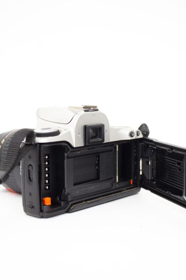 Canon EOS 300 + 35-80 Ultrasonic EF