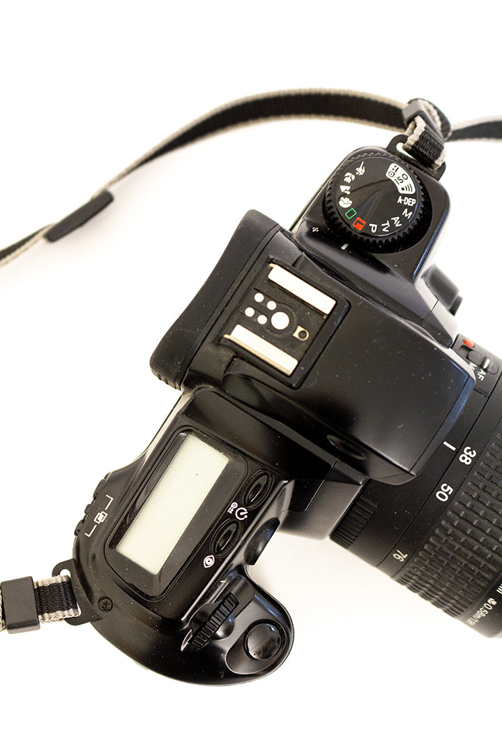 Canon EOS 3000 analoge camera + 38-76mm
