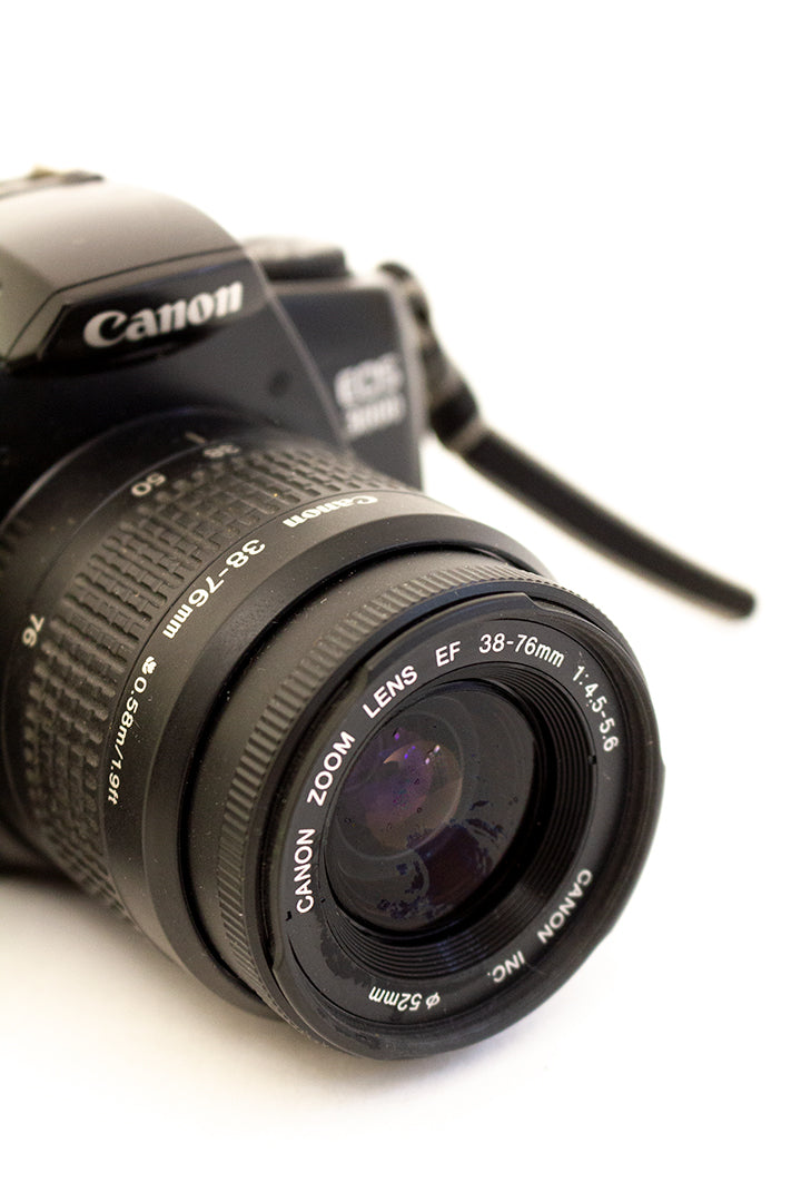 Canon EOS 3000 analoge camera + 38-76mm