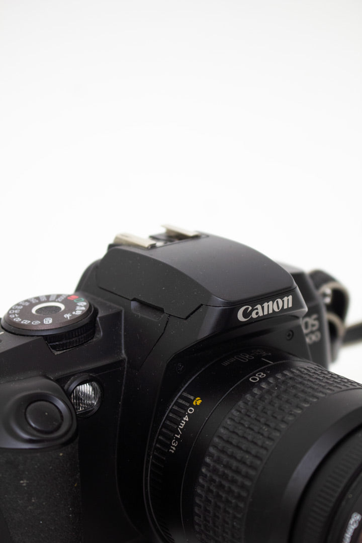 Canon EOS 5000 spiegelreflexcamera + 35-80mm + Film