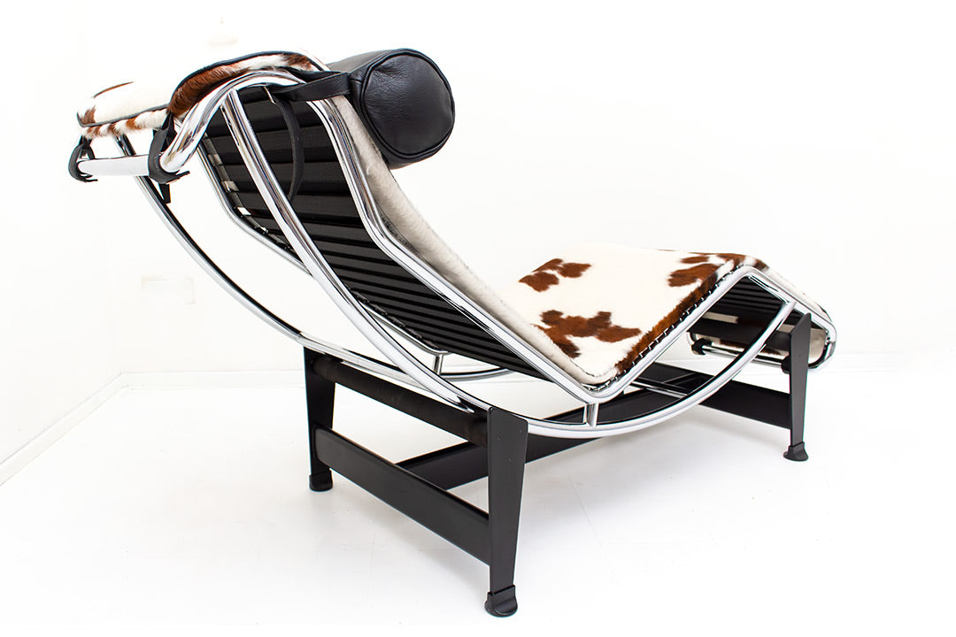 Cassina LC4 pony skin chaise longue Le Corbusier Perriand