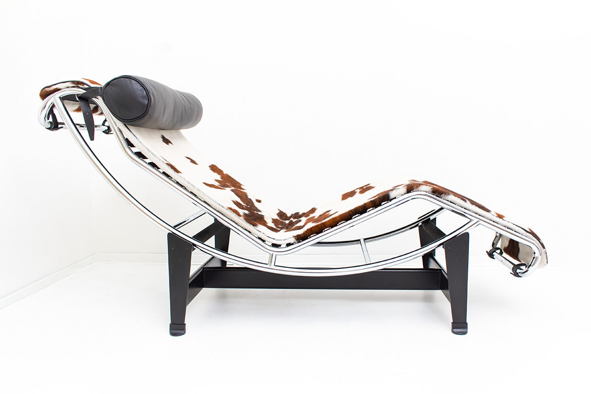 Cassina LC4 pony skin chaise longue Le Corbusier Perriand