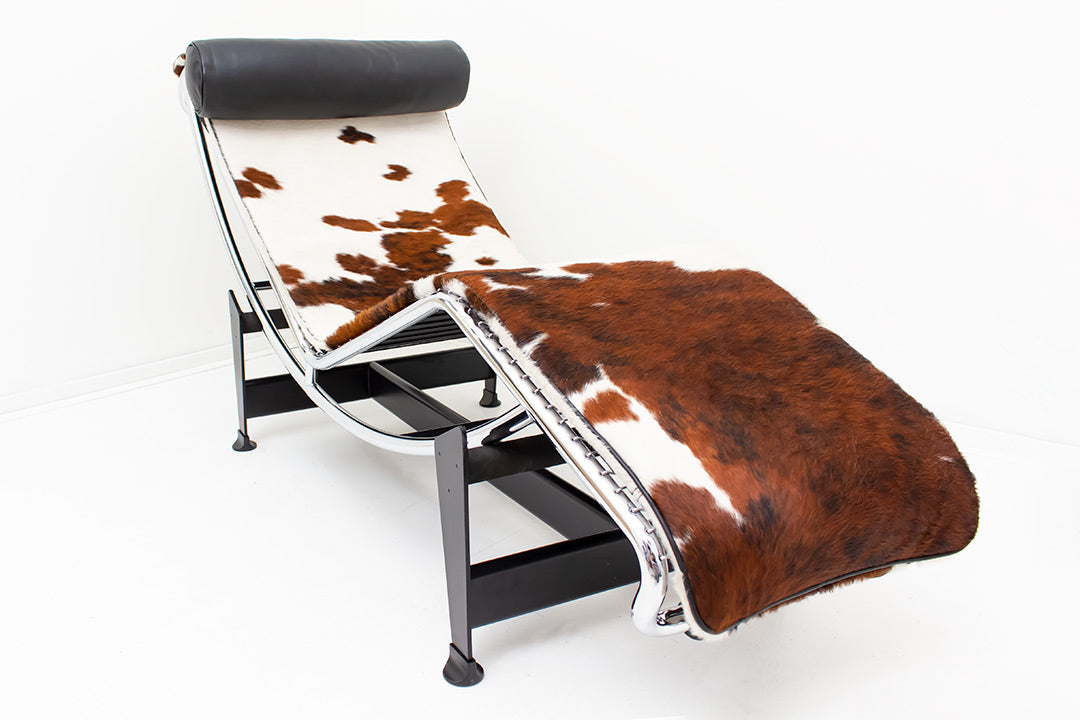 Cassina LC4 pony skin chaise longue Le Corbusier Perriand
