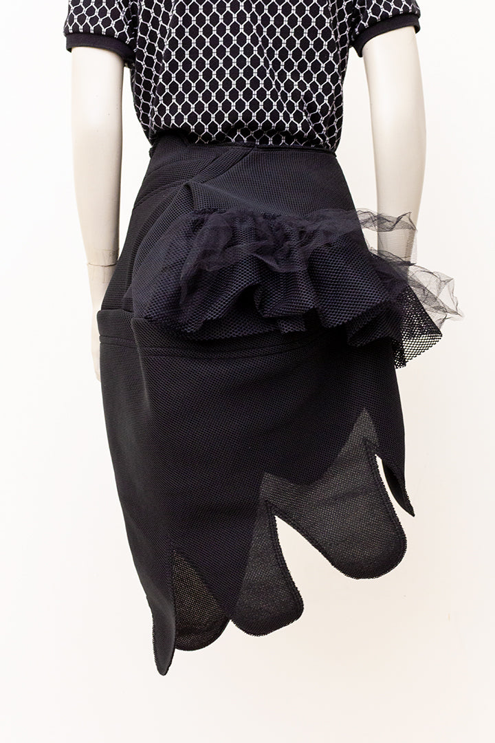 Comme des Garçons AD2004 asymmetrische geperforeerde scuba rok met tule