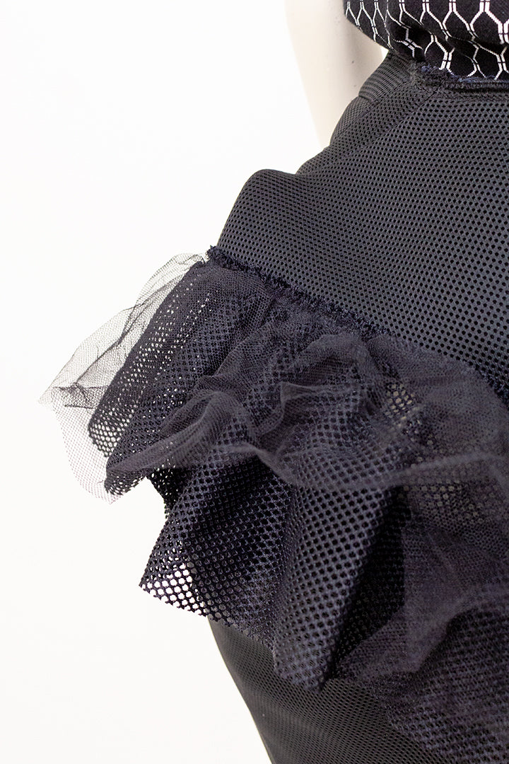 Comme des Garçons AD2004 asymmetrische geperforeerde scuba rok met tule