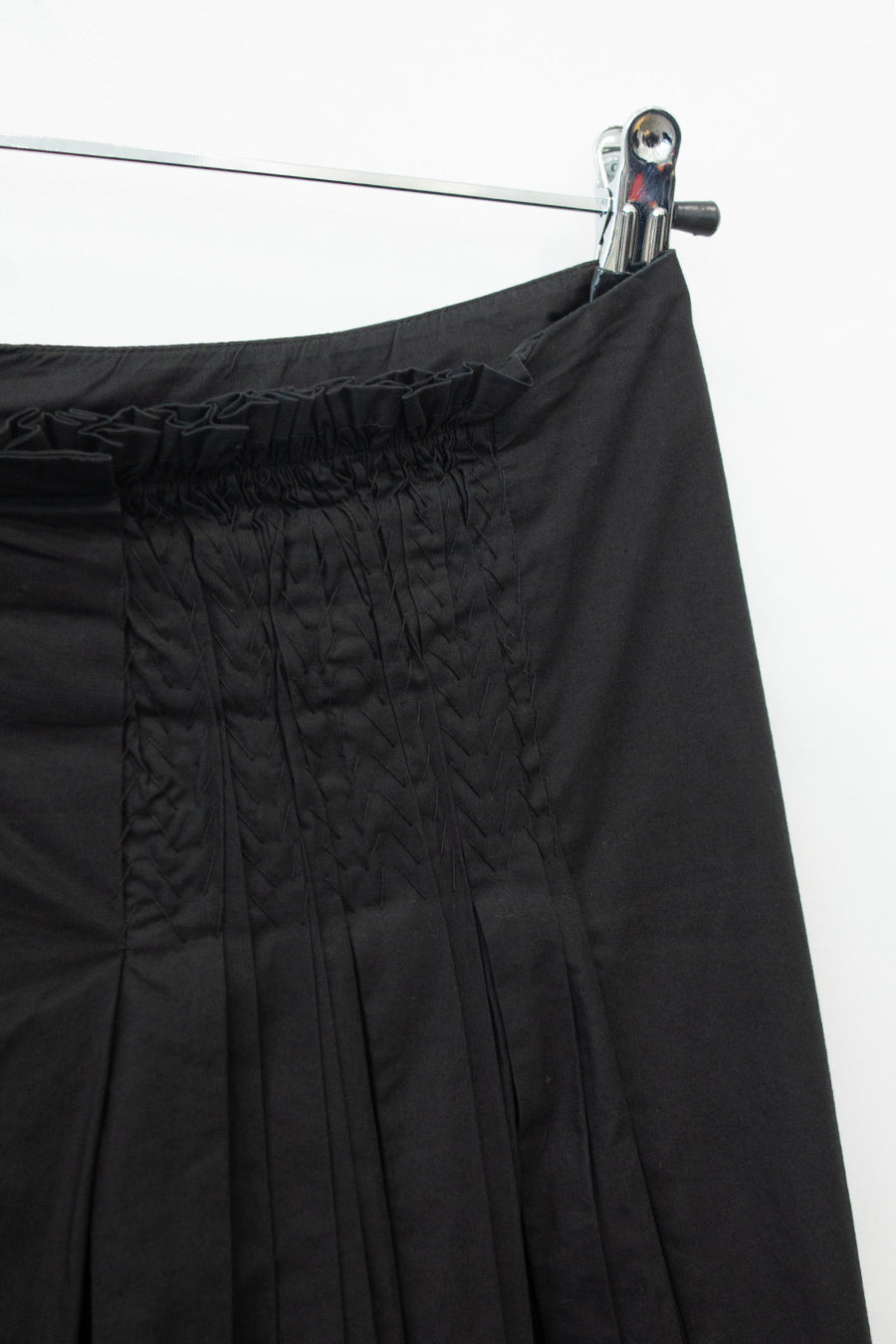 Zwarte katoenen Dries van Noten maxi rok met handgestikte plooidetails