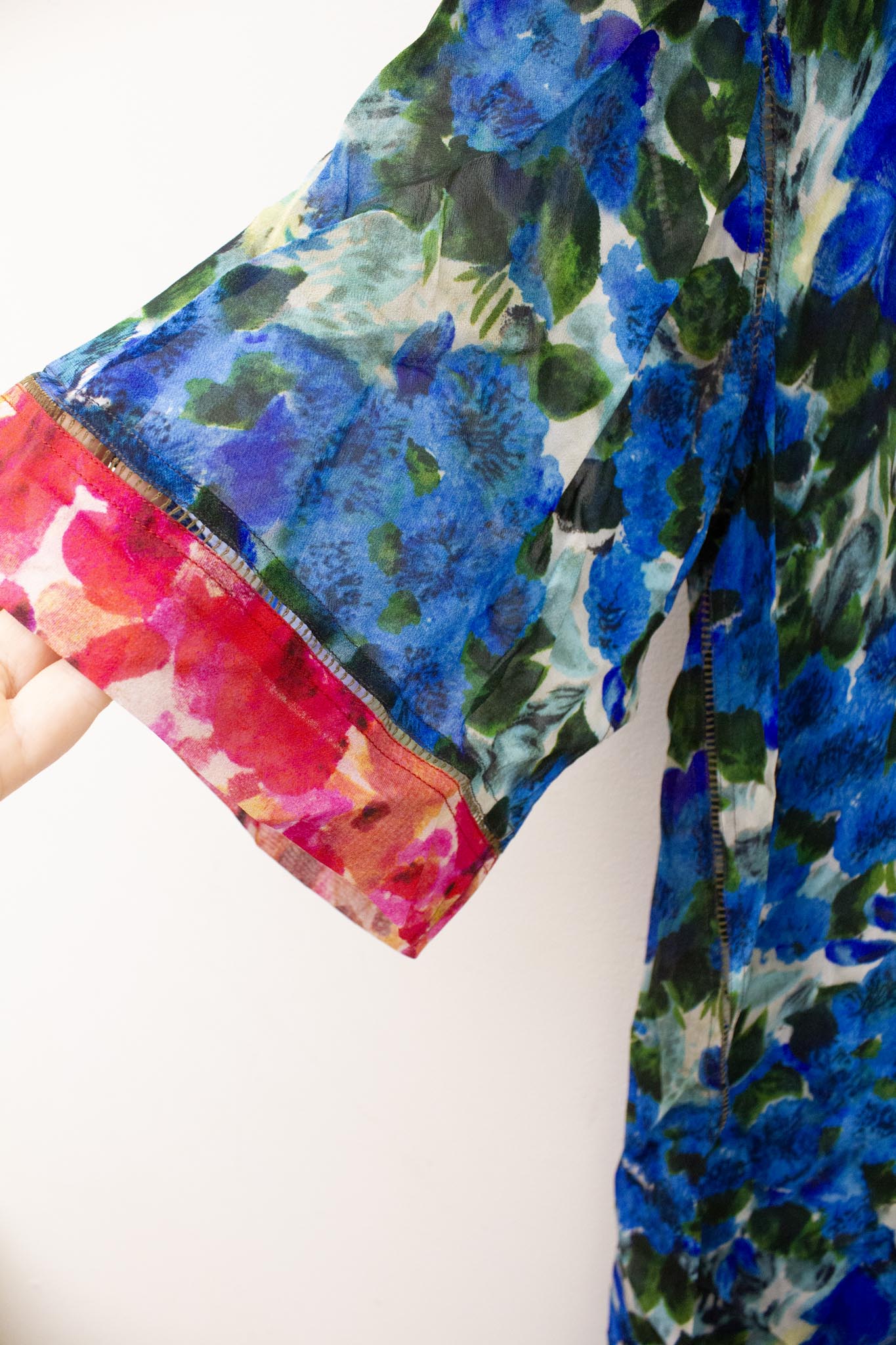 Dries van Noten bloemprint sheer blouse met opengewerkte naden