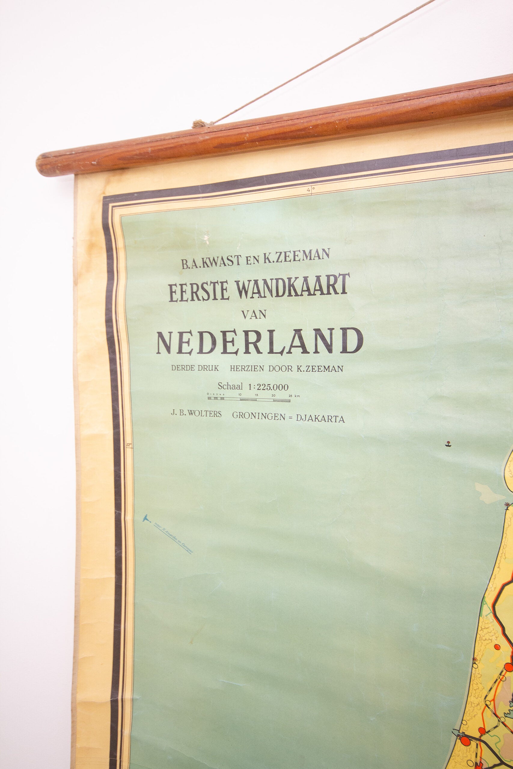 Eerste wandkaart van Nederland
