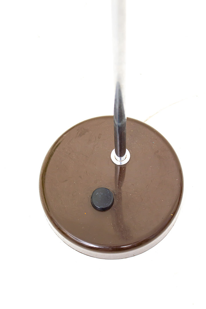 Elidus vintage vloerlamp met bruine metalen kap en verchroomde staander