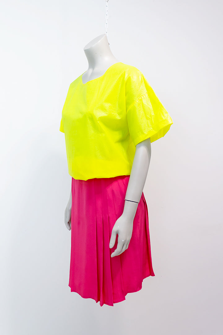 Elisabeth de Senneville top neon geel kunststof jaren 80