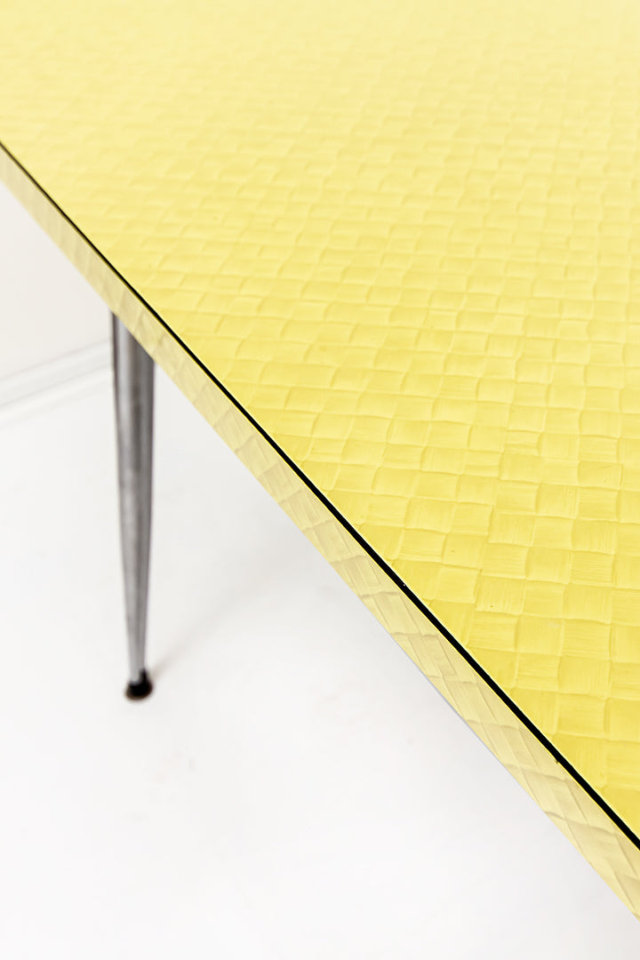 Fifties Amerikaanse dinertafel formica geel