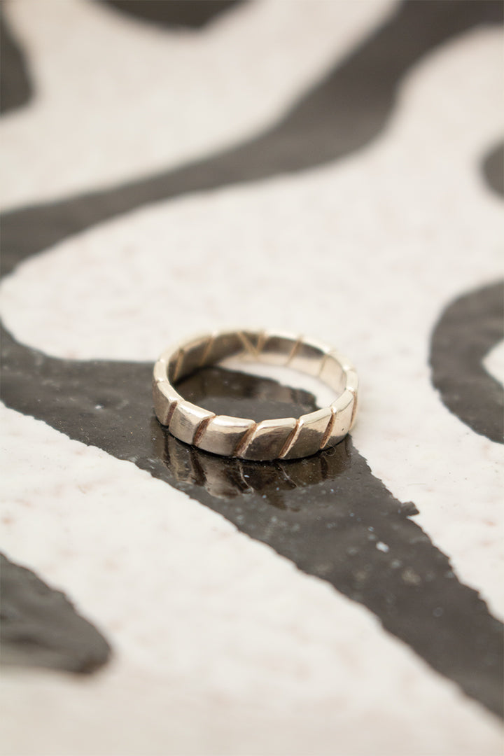 Flawed Adorn zilveren ring