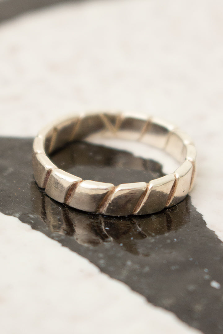 Flawed Adorn zilveren ring