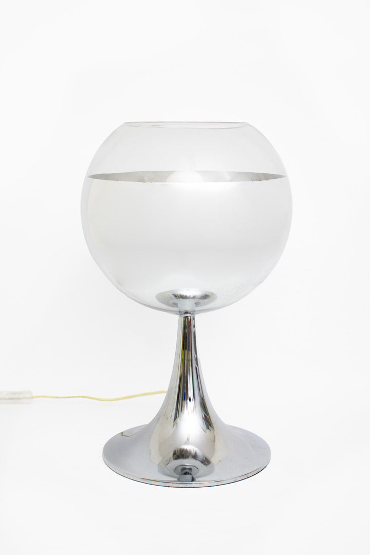 Chromen tafellamp met glazen globe kelk 2000s - Glashütte / Tom Dixon stijl