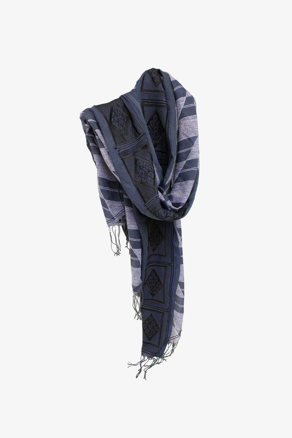 Donkerblauwe grote zijden Dries van Noten sjaal met geborduurde rand en franjes