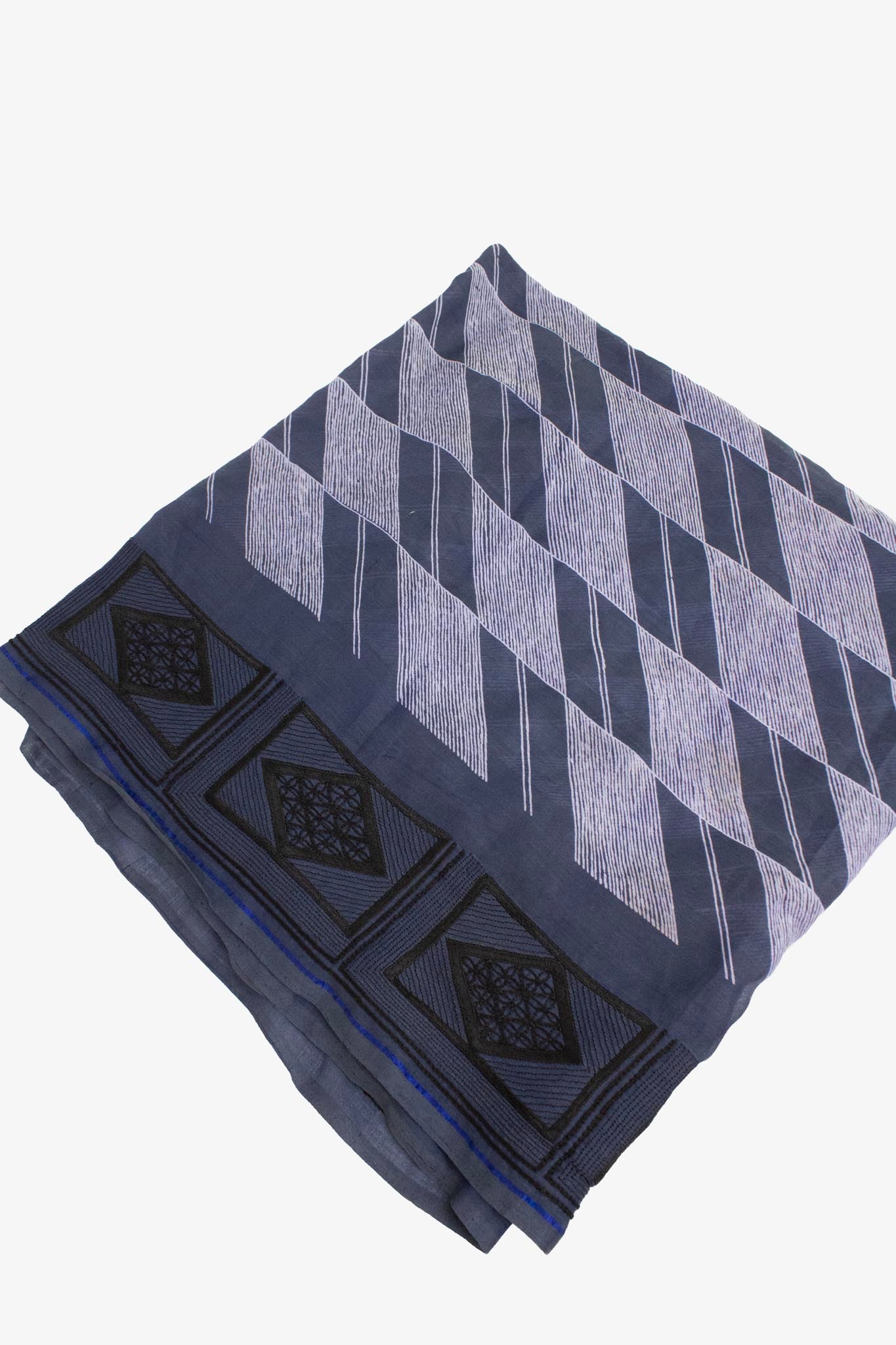 Donkerblauwe grote zijden Dries van Noten sjaal met geborduurde rand en franjes