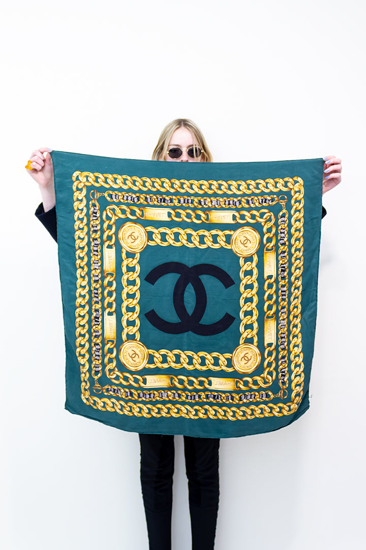 Groene Chanel zijden sjaal met print van chains vintage