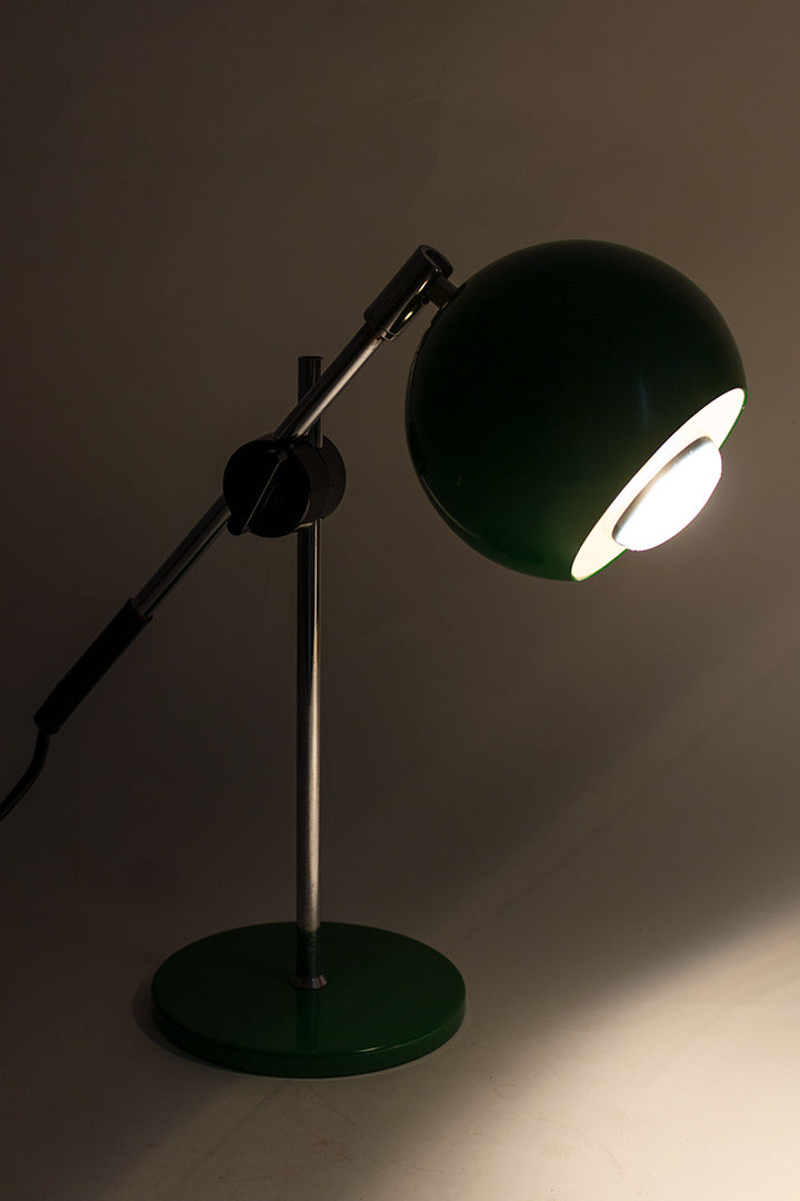 Groene vintage bureaulamp met bolvormige kap