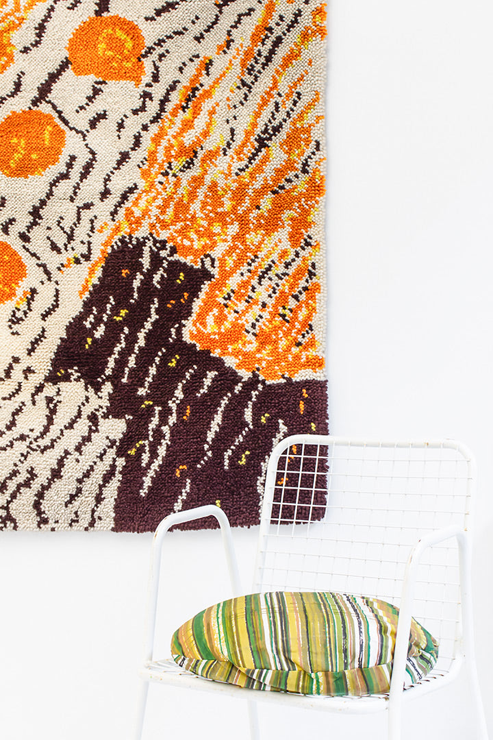 Groot vintage wandkleed seventies oranje beige bruin met gele details