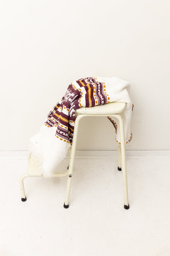 Groot vintage wit wollen plaid met Zuid-Amerikaans patroon