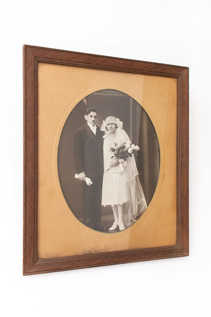 Grote vintage foto van Bretons bruidspaar in originele lijst
