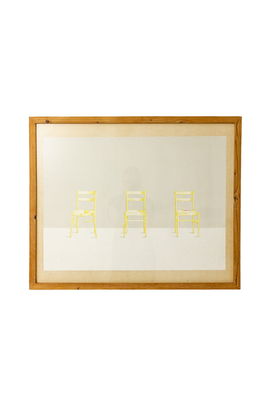 Grote vintage litho drie gele stoelen 1975 'gereserveerd'