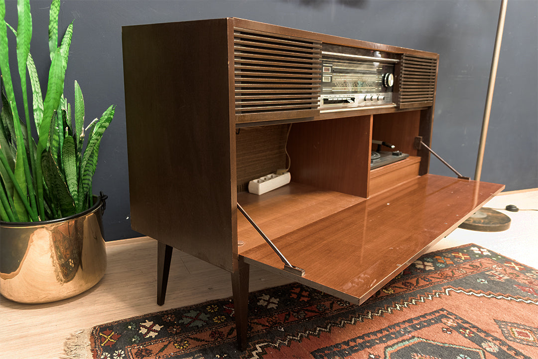 Grundig KS 1550 a vintage radiomeubel donker houtfineer