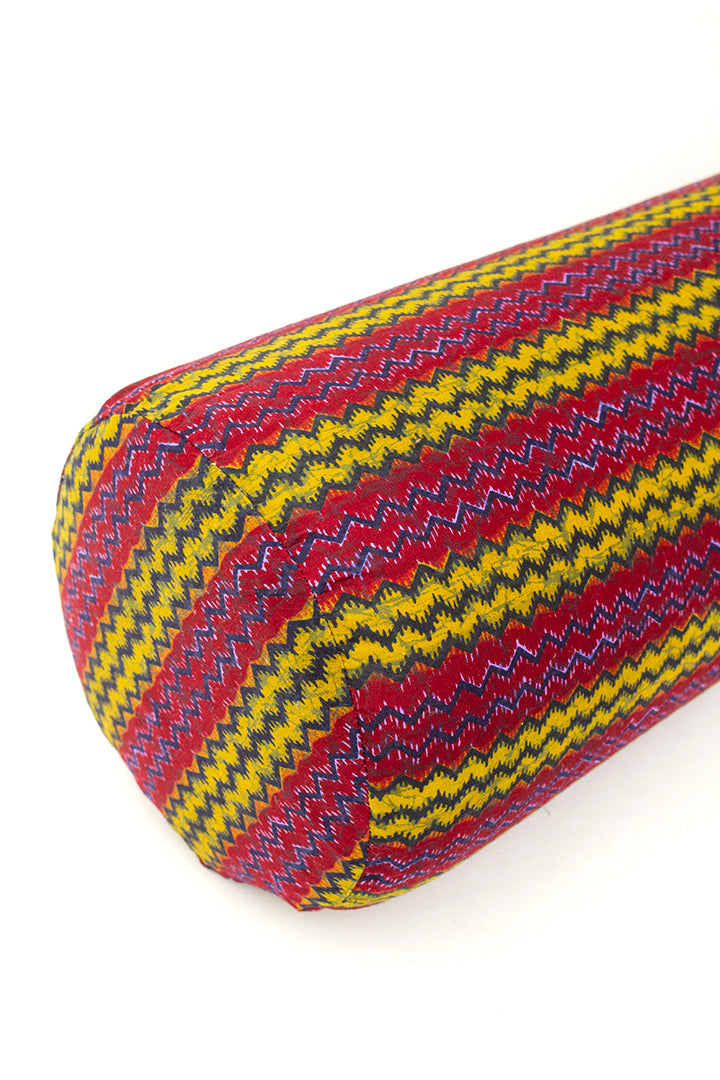 Handgemaakte bantal guling Indonesië van vintage stof