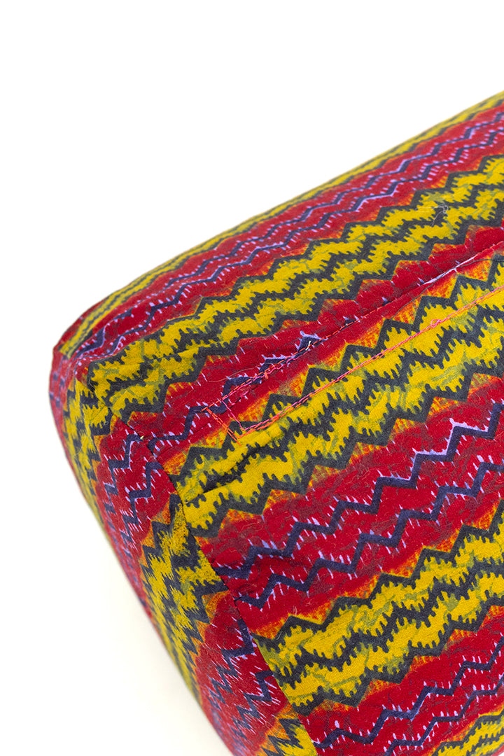 Handgemaakte bantal guling Indonesië van vintage stof